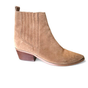 Marc Fisher Brown Suede Short Boots Booties Sz 10 Western Cowgirl 2" Heel Comfy